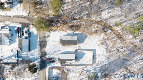 Tiny photo for 1100 Patrick St, Petersburg, VA 23803 (MLS # 2603021)