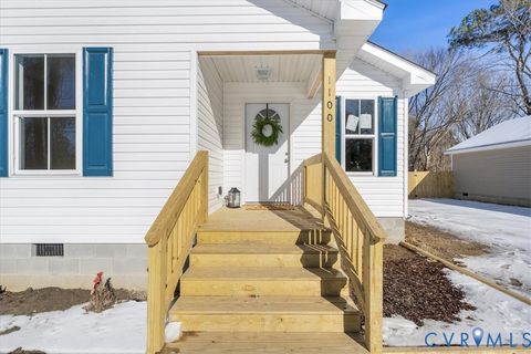 Tiny photo for 1100 Patrick St, Petersburg, VA 23803 (MLS # 2603021)