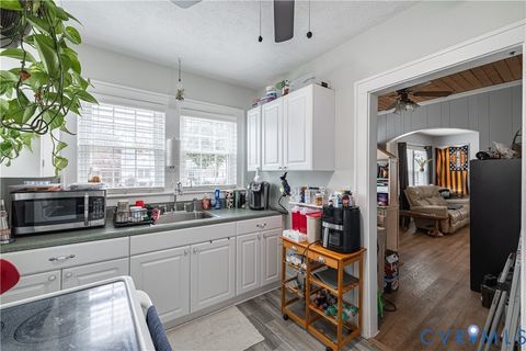 Tiny photo for 911 Floral Avenue, Colonial Heights, VA 23834 (MLS # 2605276)