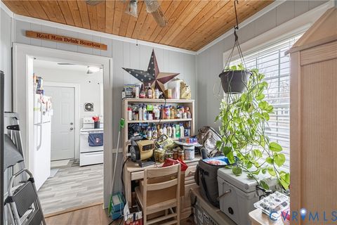 Tiny photo for 911 Floral Avenue, Colonial Heights, VA 23834 (MLS # 2605276)