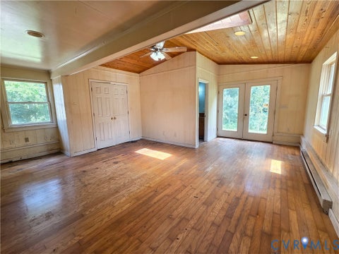 Tiny photo for 2159 Glenmore Road, Scottsville, VA 24590 (MLS # 2623541)
