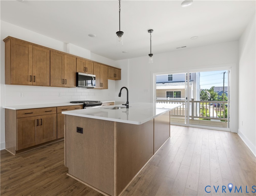 12043 Flowering Lavender Loop