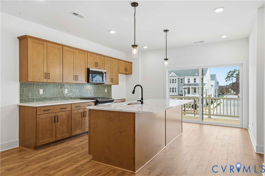 12043 Flowering Lavender Loop