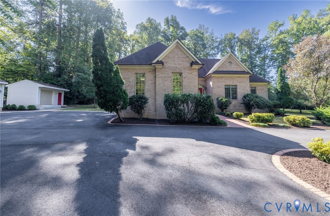 365 Hamlet Road