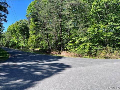 Photo of 201 Yorktown Drive, Ruther Glen, VA 22546 (MLS # 2310981)
