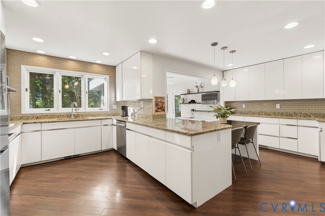 4204 Hickory Nut Place