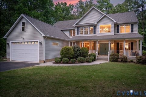Photo of 381 Shorewood Drive, Louisa, VA 23117 (MLS # 2612689)