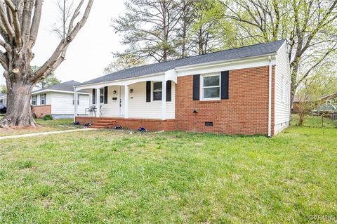 A home in Colonial Heights