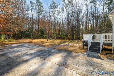 Tiny photo for 15101 Loving Union Road, Disputanta, VA 23842 (MLS # 2529032)