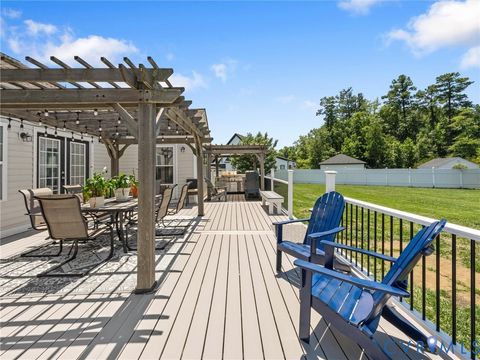 Tiny photo for 20001 Talon Point Drive, South Chesterfield, VA 23803 (MLS # 2617795)