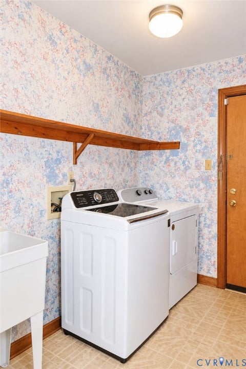 Tiny photo for 9137 Cool Autumn Drive, Mechanicsville, VA 23116 (MLS # 2627939)