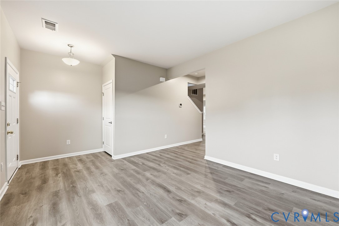 5860 Heathers Crossing Drive