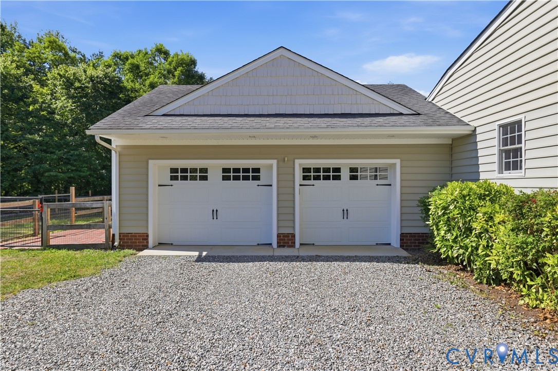 4005 W Chapel Drive