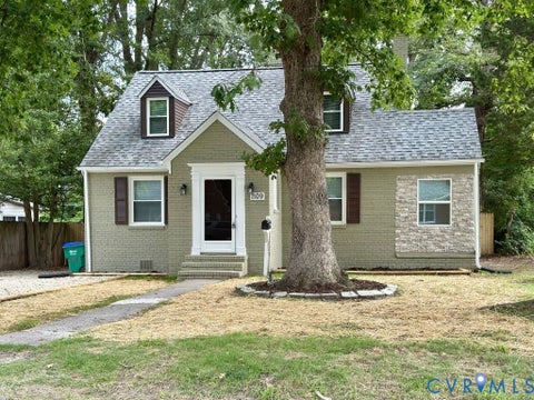 Photo of 1109 Evergreen Avenue, Richmond, VA 23224 (MLS # 2623598)