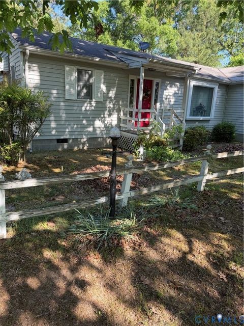 Photo of 250 Locust Drive, Waverly, VA 23890 (MLS # 2610607)