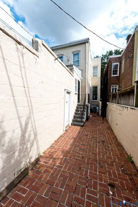 Tiny photo for 12 N Plum Street, Richmond, VA 23220 (MLS # 2527066)