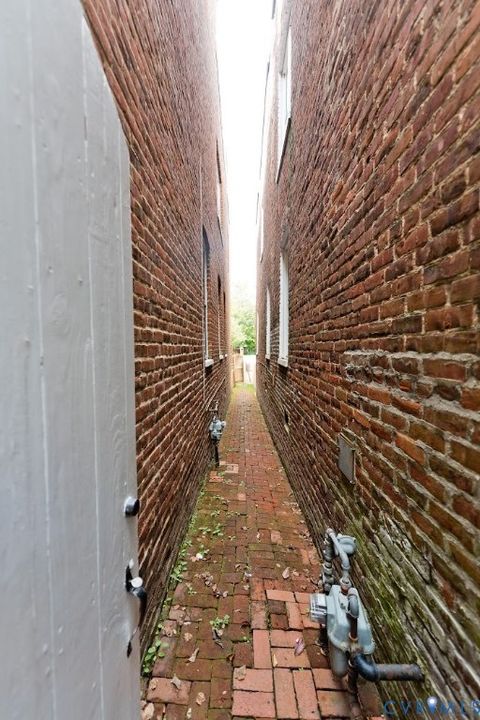 Tiny photo for 12 N Plum Street, Richmond, VA 23220 (MLS # 2527066)