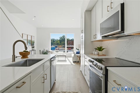 Tiny photo for 110 Manchester Mews, Richmond, VA 23224 (MLS # 2629056)