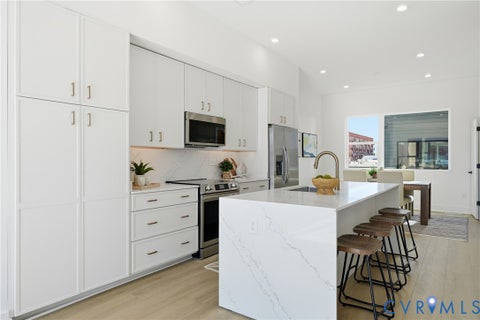 Tiny photo for 110 Manchester Mews, Richmond, VA 23224 (MLS # 2629056)