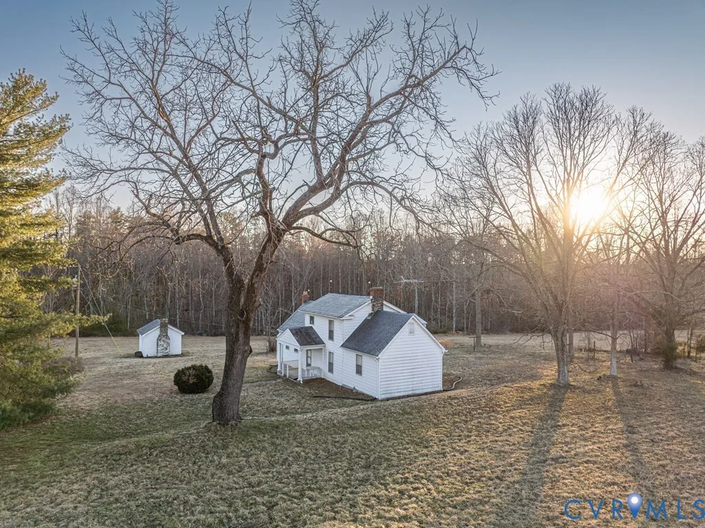 25805 N James Madison Highway, New Canton, VA, 23123
