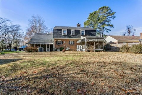 A home in Colonial Heights