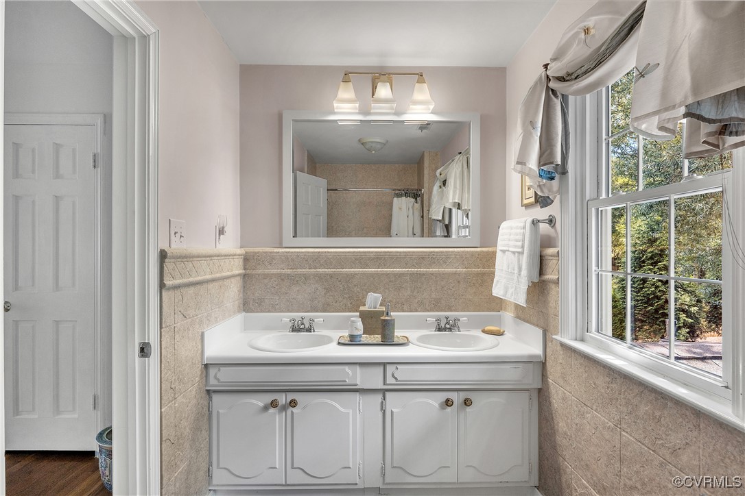 Henrico, Virginia 23238, United States, 4 Bedrooms Bedrooms, ,3 BathroomsBathrooms,Residential,Active,167033