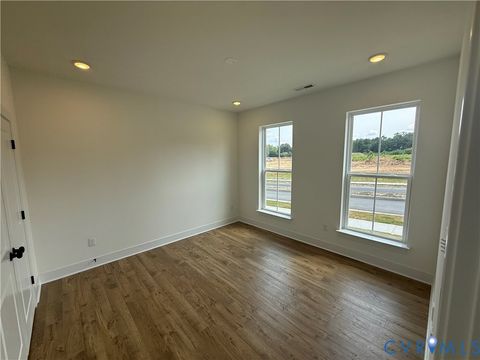 Tiny photo for 15392 Oasis Sun Way, Chesterfield, VA 23112 (MLS # 2605871)