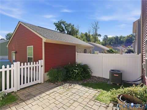 Tiny photo for 5612 Riverside Heights Way, Richmond, VA 23225 (MLS # 2627519)