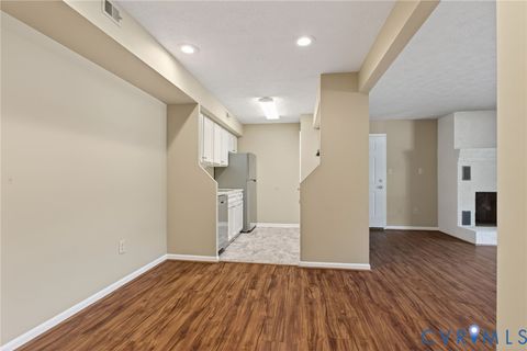 Tiny photo for 4008 Governors Square #1, Williamsburg, VA 23188 (MLS # 2611831)
