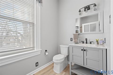 Tiny photo for 517 Longwood Avenue, Bedford, VA 24523 (MLS # 2608730)