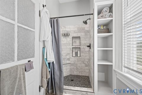 Tiny photo for 517 Longwood Avenue, Bedford, VA 24523 (MLS # 2608730)