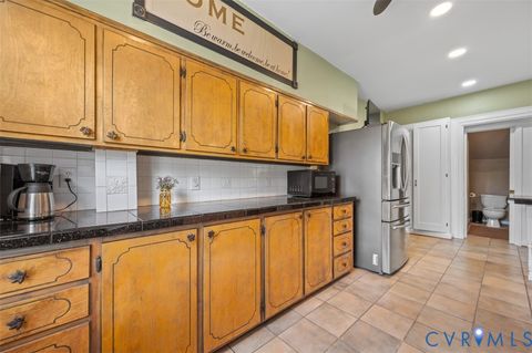 Tiny photo for 517 Longwood Avenue, Bedford, VA 24523 (MLS # 2608730)