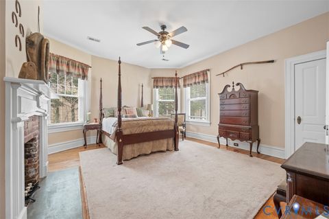 Tiny photo for 517 Longwood Avenue, Bedford, VA 24523 (MLS # 2608730)