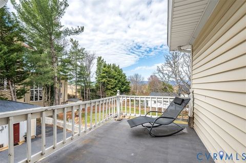 Tiny photo for 517 Longwood Avenue, Bedford, VA 24523 (MLS # 2608730)