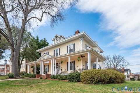 Tiny photo for 517 Longwood Avenue, Bedford, VA 24523 (MLS # 2608730)