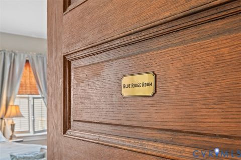 Tiny photo for 517 Longwood Avenue, Bedford, VA 24523 (MLS # 2608730)