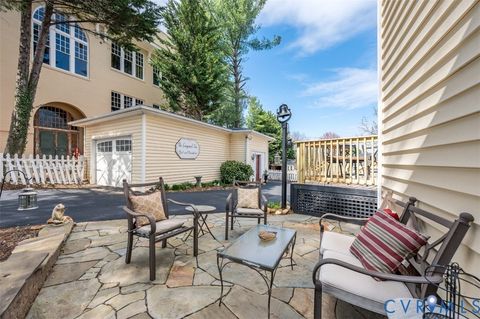 Tiny photo for 517 Longwood Avenue, Bedford, VA 24523 (MLS # 2608730)