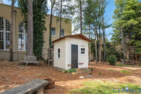 Tiny photo for 517 Longwood Avenue, Bedford, VA 24523 (MLS # 2608730)