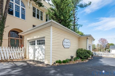Tiny photo for 517 Longwood Avenue, Bedford, VA 24523 (MLS # 2608730)
