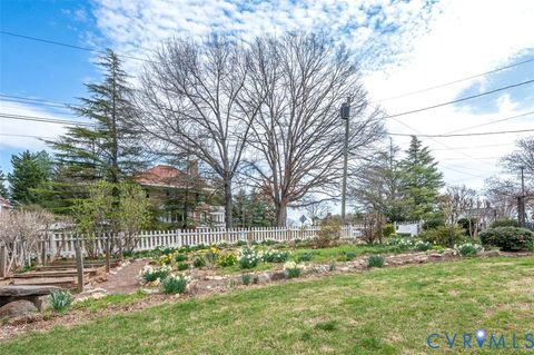 Tiny photo for 517 Longwood Avenue, Bedford, VA 24523 (MLS # 2608730)