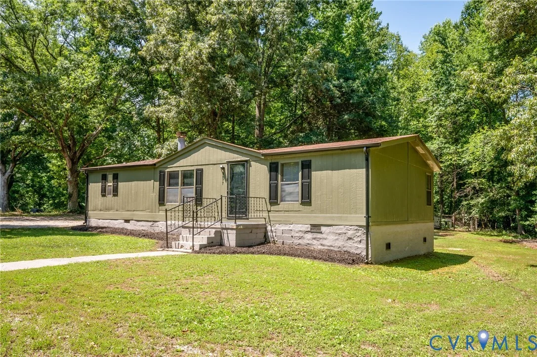 3877 Maidens Road