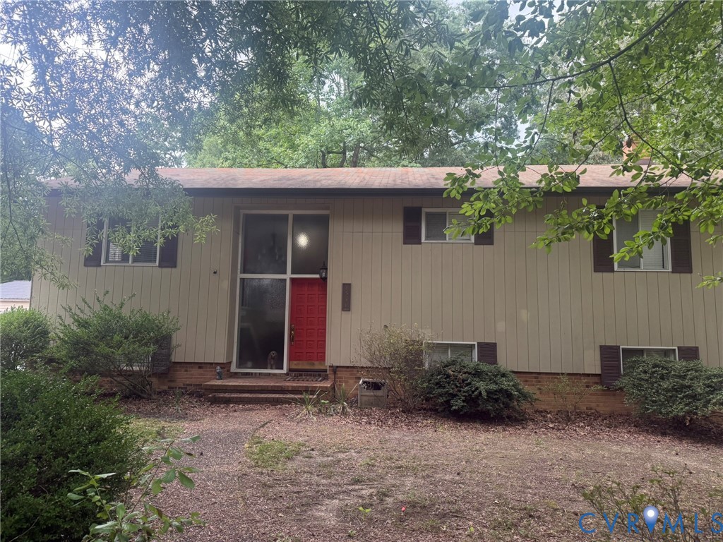 Photo 1 of 32 — 1516 Ednam Forest Drive, Henrico, VA 23238
