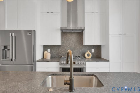 Tiny photo for 4506 1/2 Grove Avenue, Richmond, VA 23221 (MLS # 2620189)