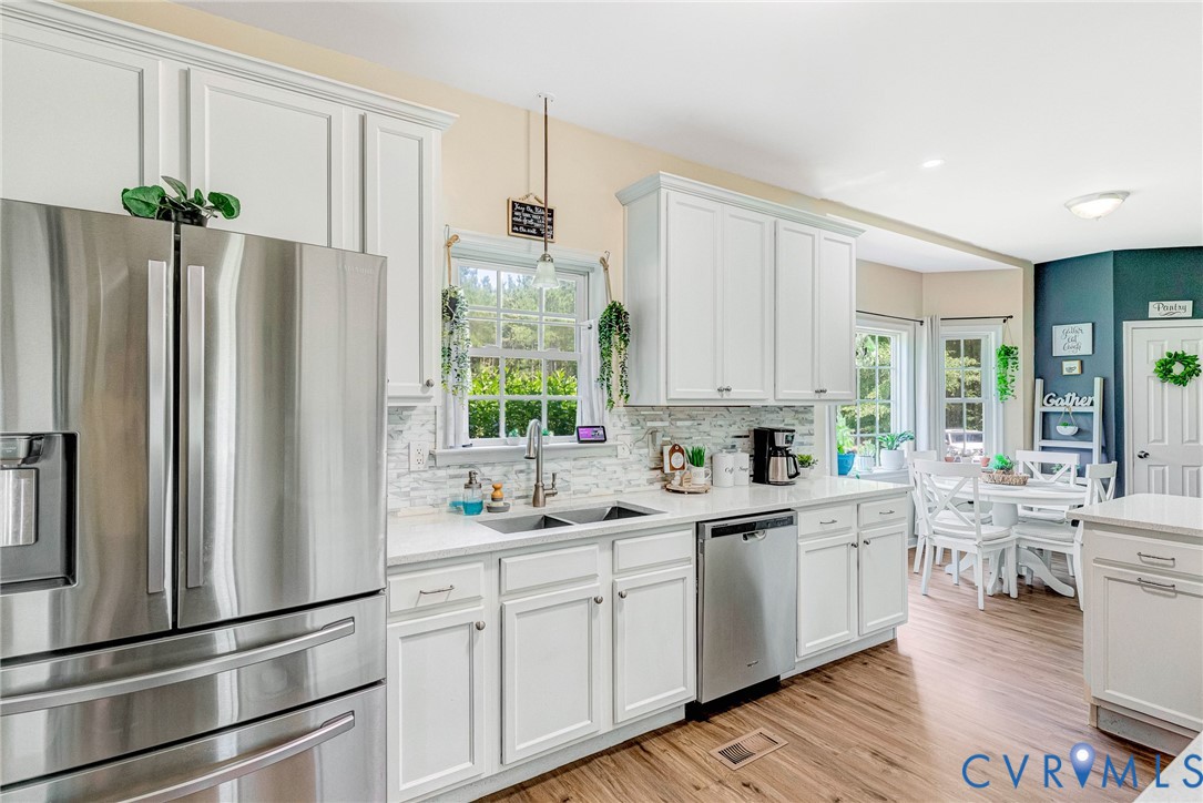 3860 Willow Creek Drive