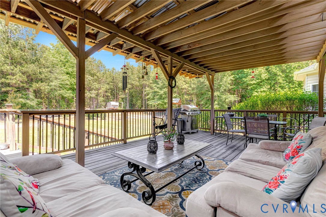 3860 Willow Creek Drive