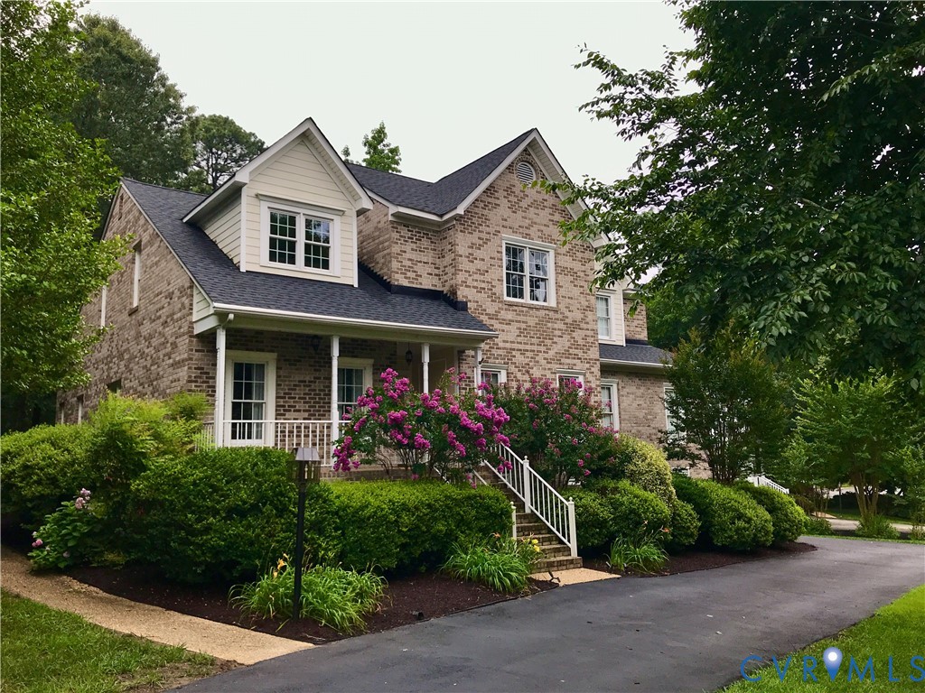 9008 Kings Charter Drive