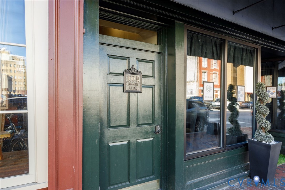 100 N Sycamore Street