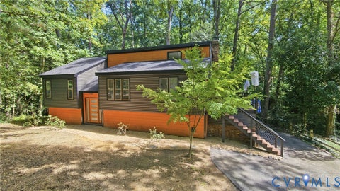 Photo of 1401 Stone River Road, North Chesterfield, VA 23235 (MLS # 2626348)
