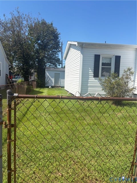Tiny photo for 402 N 5th Avenue, Hopewell, VA 23860 (MLS # 2625591)