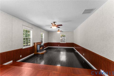 Tiny photo for 9174 Howardsville Road, Howardsville, VA 24562 (MLS # 2622390)